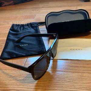 Men’s Gucci sunglasses